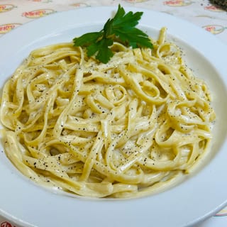 Fettuccine Alfredo
